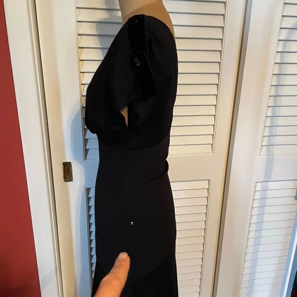 DVF | black v-neck wool dress 6 - Picture 10 of 14